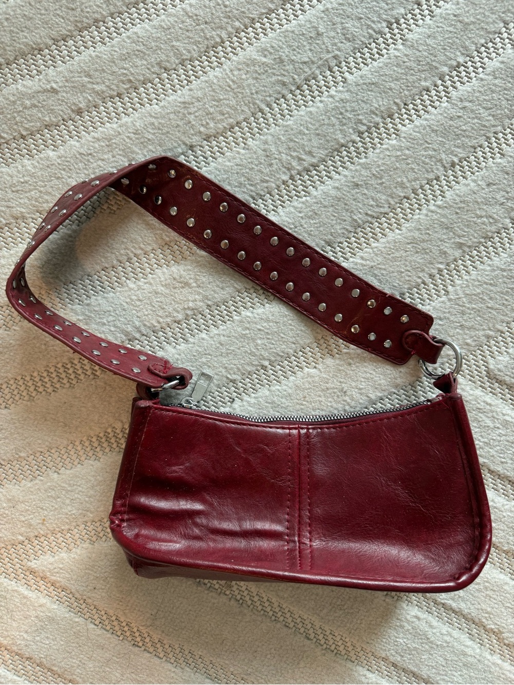 Women’s Leather Shoulder Bag in Deep Burgundy
